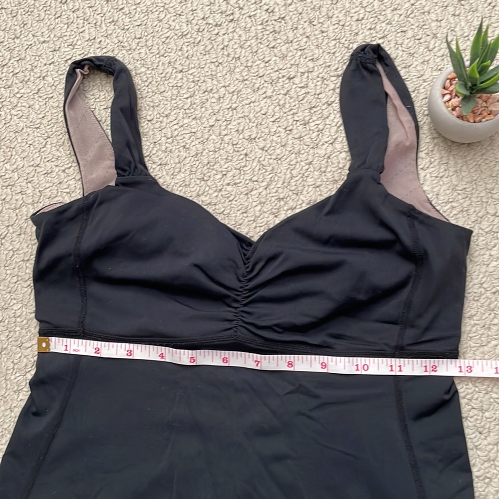 Lululemon aria tank black - Picture 6 of 8